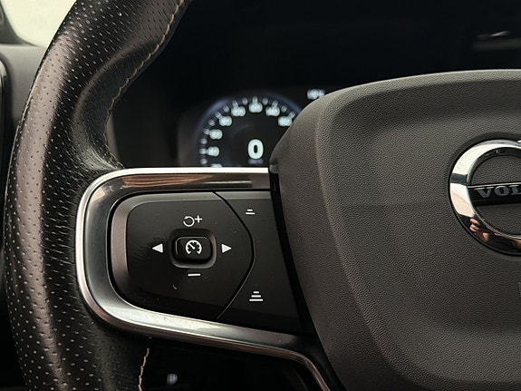Volvo XC40 18 of 30