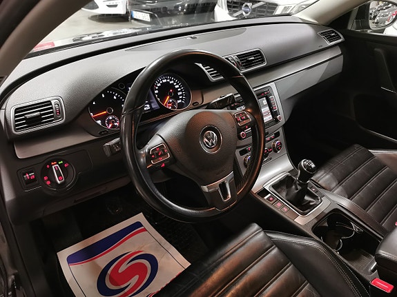 Volkswagen Passat 7 of 18