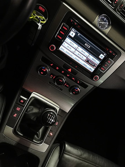 Volkswagen Passat 17 of 18