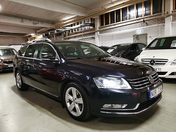 Volkswagen Passat 2 of 18