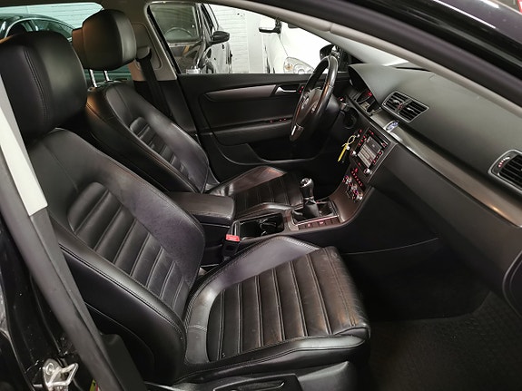 Volkswagen Passat 10 of 18
