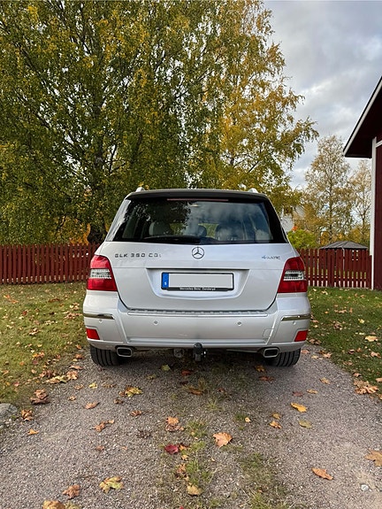 Mercedes-Benz GLK350 3 of 9