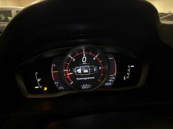 Volvo V70 3 of 23