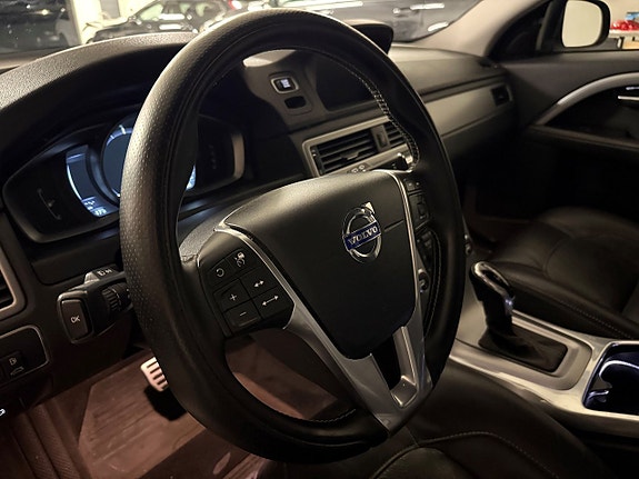 Volvo V70 4 of 23