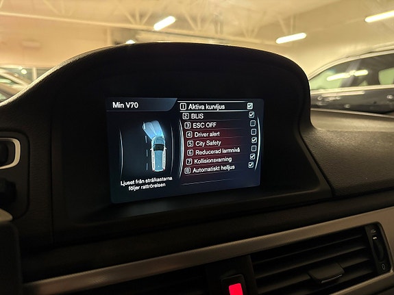 Volvo V70 18 of 23