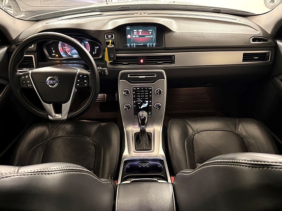 Volvo V70 11 of 23