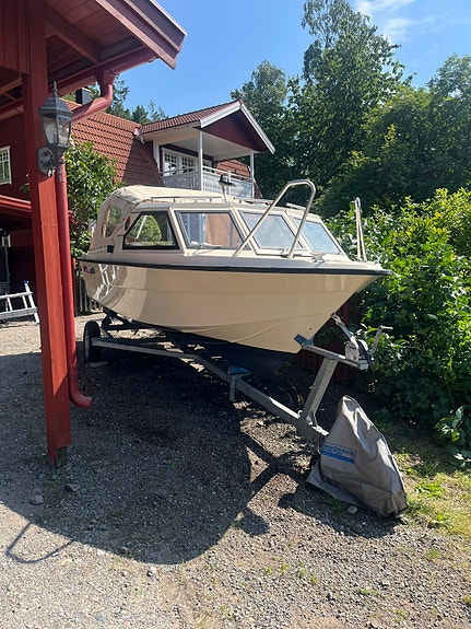 Uttern 520 HT 2 of 4