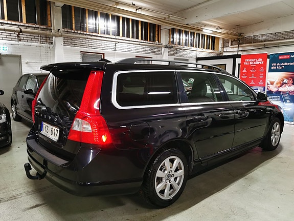 Volvo V70 4 of 17