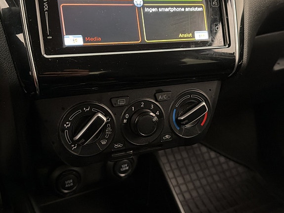 Suzuki Swift 17 of 26