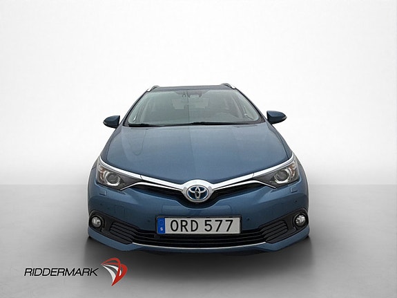 Toyota Auris 4 of 26