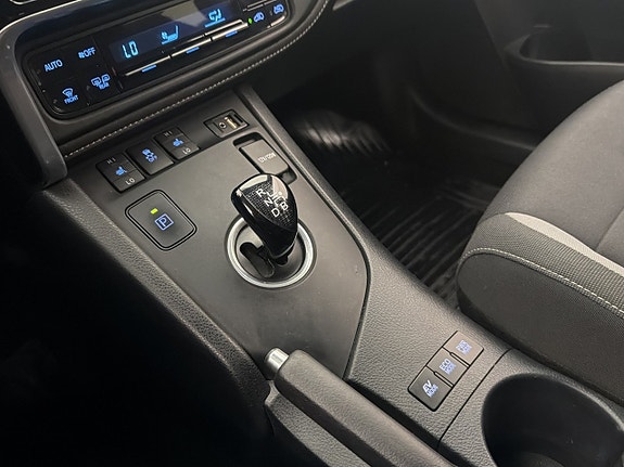 Toyota Auris 23 of 26