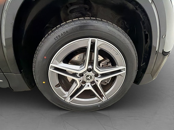 Mercedes-Benz GLA250 e 10 of 30