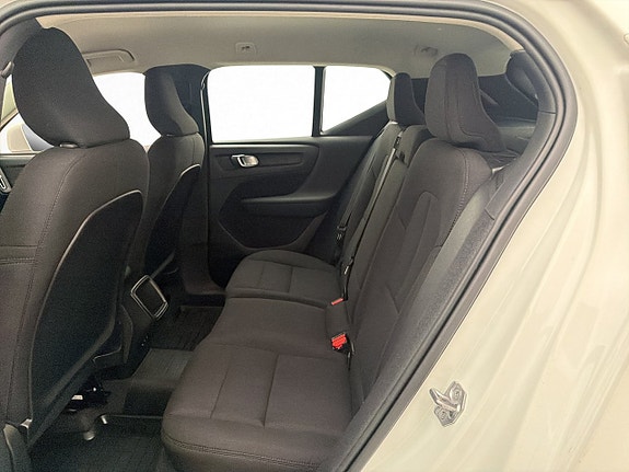 Volvo XC40 24 of 30