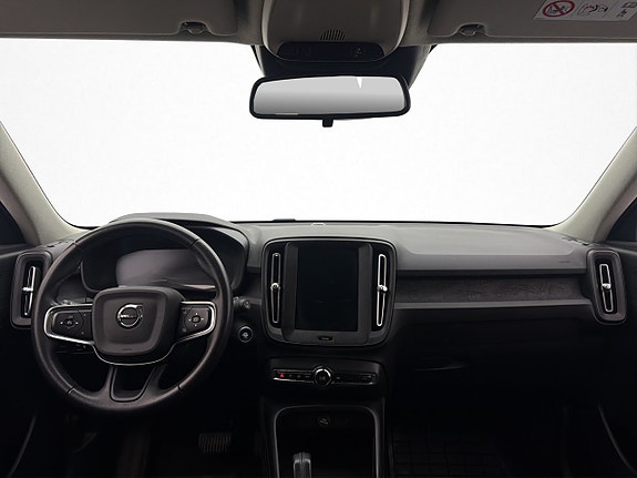 Volvo XC40 21 of 30
