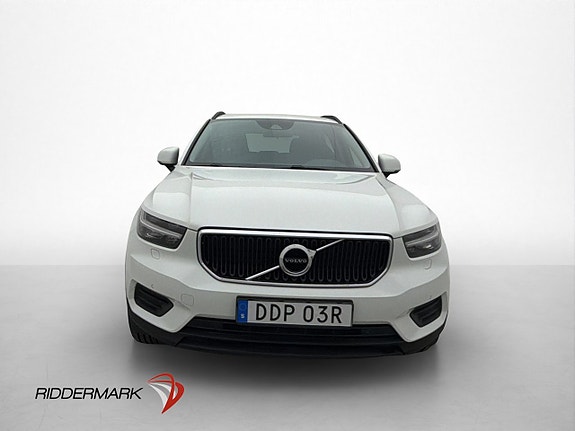 Volvo XC40 2 of 30