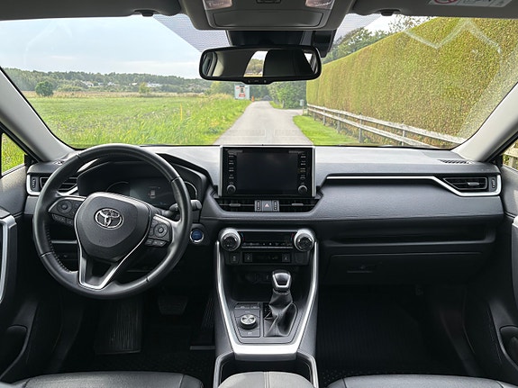 Toyota RAV4 5 of 6