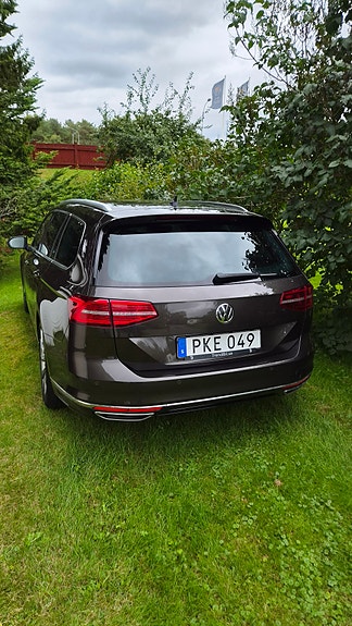 Volkswagen Passat 3 of 10