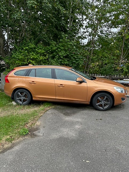 Volvo V60 5 of 5