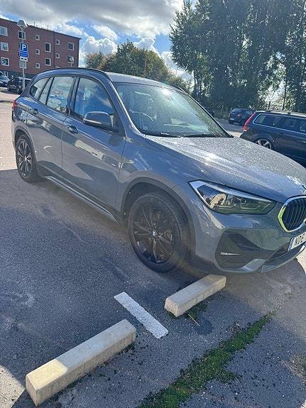 BMW X1 3 of 15