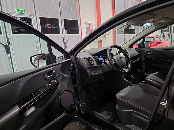 Renault Clio 6 of 17