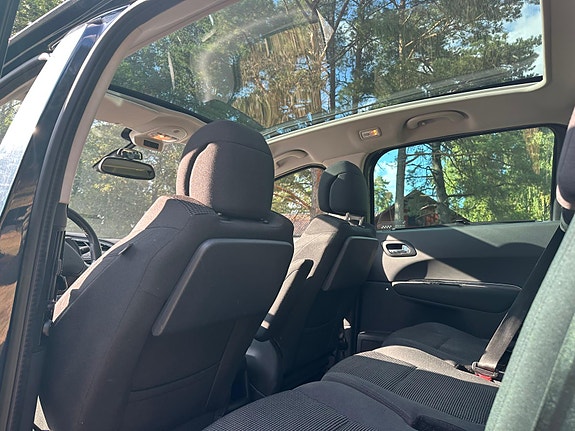 Peugeot 5008 7 of 8