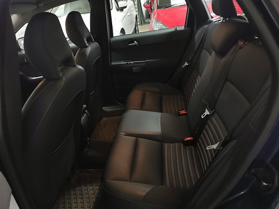 Volvo V50 12 of 16