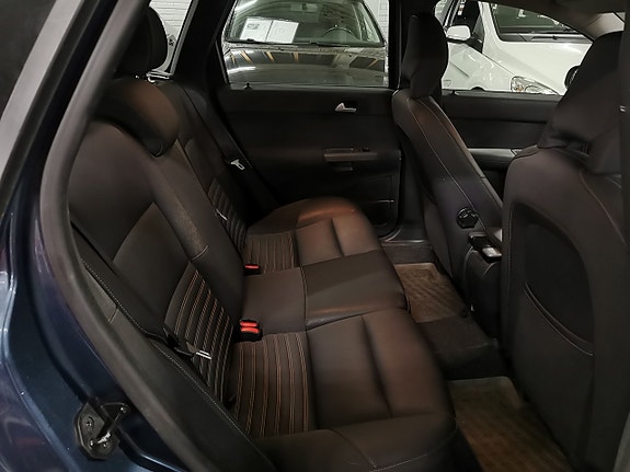 Volvo V50 11 of 16