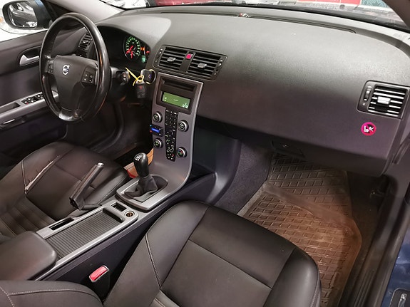 Volvo V50 9 of 16