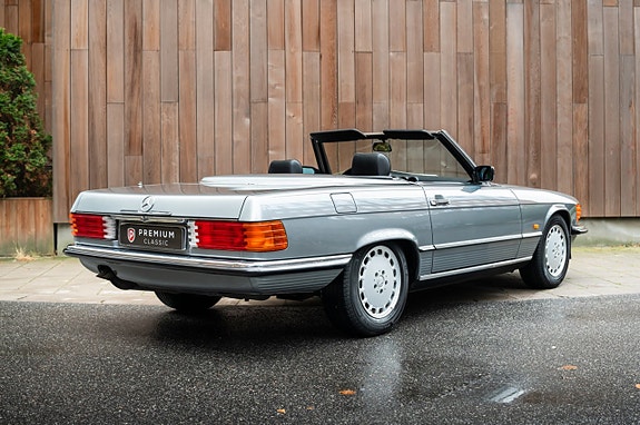 Mercedes-Benz 300 SL 16 of 30