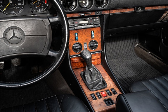 Mercedes-Benz 300 SL 26 of 30