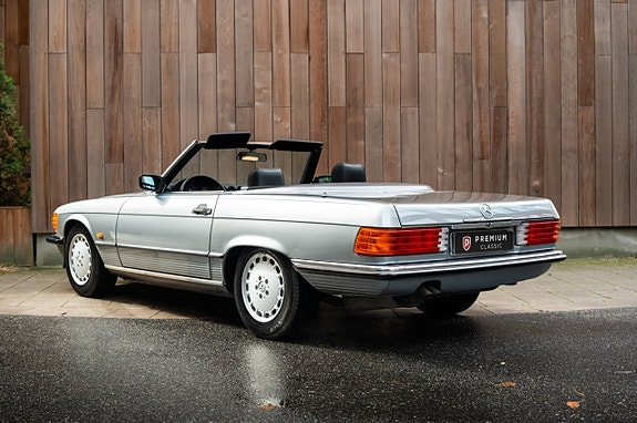 Mercedes-Benz 300 SL 10 of 30