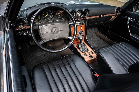 Mercedes-Benz 300 SL 24 of 30