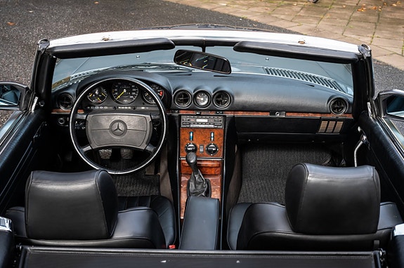 Mercedes-Benz 300 SL 30 of 30