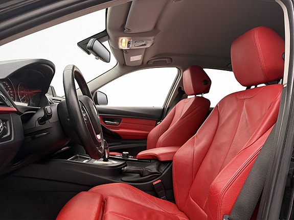 BMW 328i 11 of 30