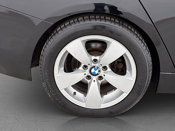 BMW 328i 29 of 30