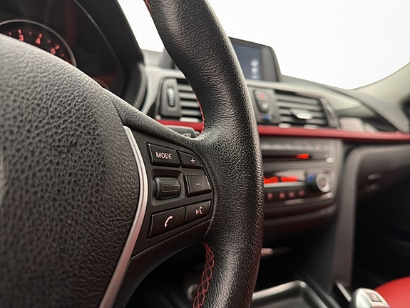 BMW 328i 17 of 30