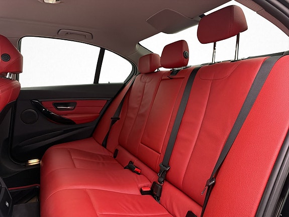 BMW 328i 15 of 30
