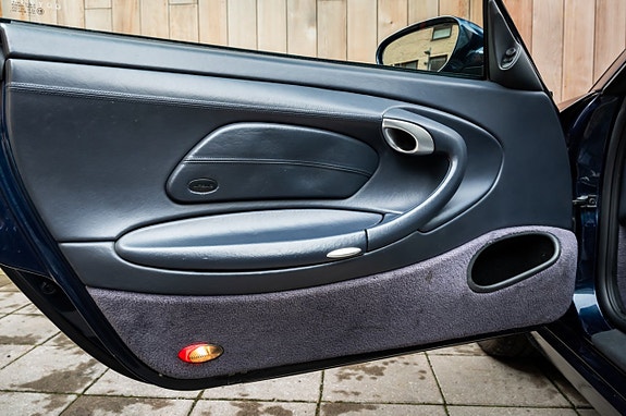 Porsche 911 19 of 30