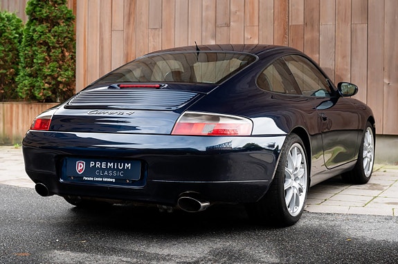 Porsche 911 12 of 30