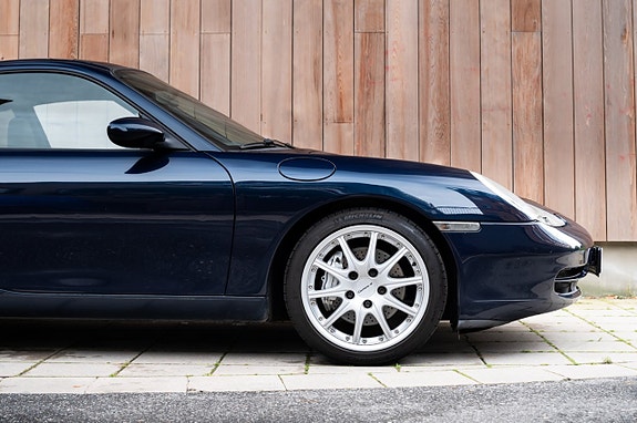Porsche 911 17 of 30