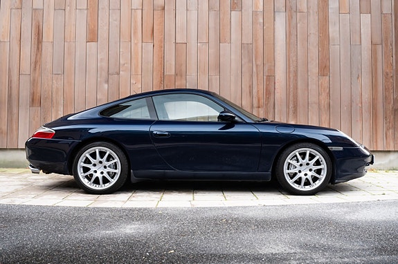 Porsche 911 14 of 30
