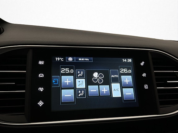 Peugeot 308 SW 22 of 30