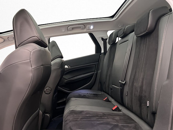 Peugeot 308 SW 16 of 30
