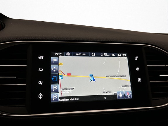 Peugeot 308 SW 23 of 30