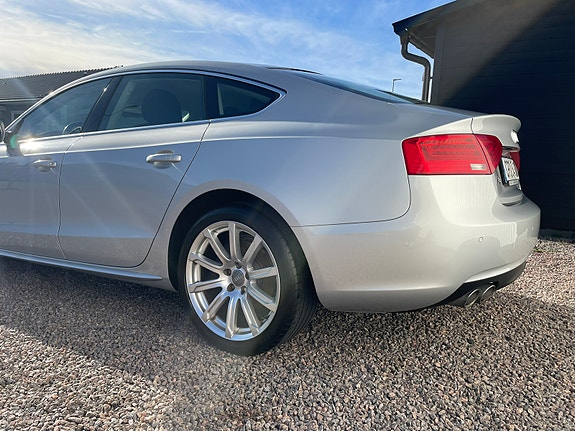 Audi A5 9 of 16