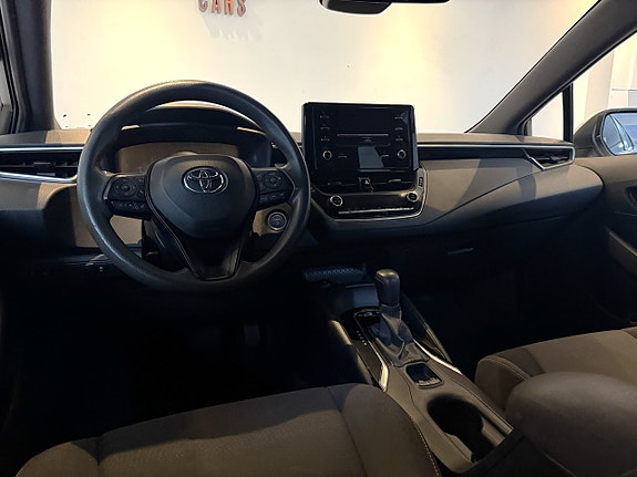 Toyota Corolla 10 of 16