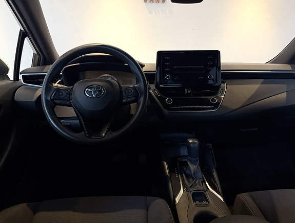 Toyota Corolla 12 of 16
