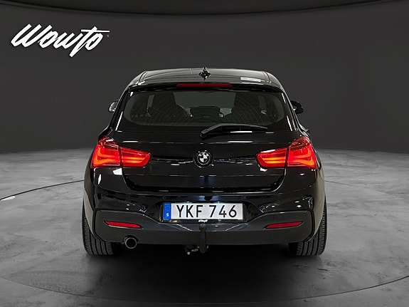 BMW 118d 6 of 18