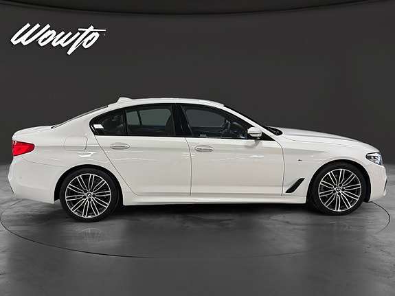 BMW 520 3 of 17