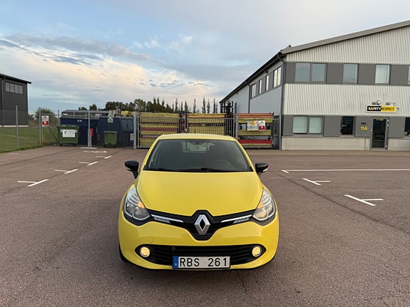 Renault Clio 6 of 10